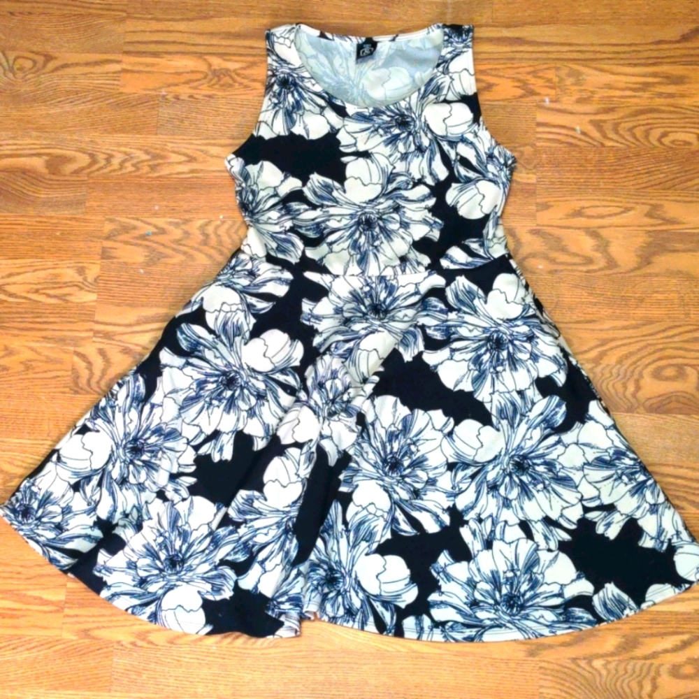 Agnes & Dora Floral Dress